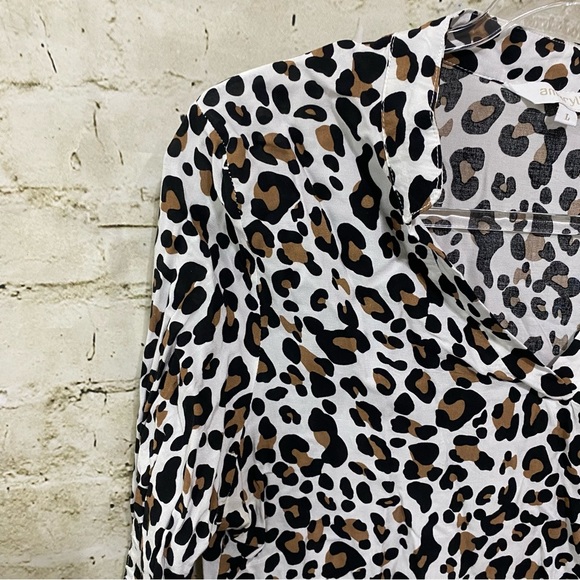 Amaryllis Black Brown Leopard Print 3/4 Sleeve V Neck Tunic Top - Picture 2 of 5